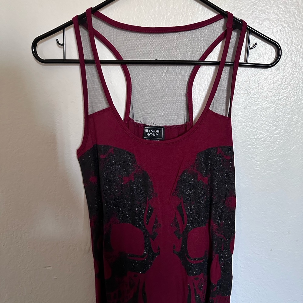 Hot Topc Tank Top W/ Glittery Skulls
